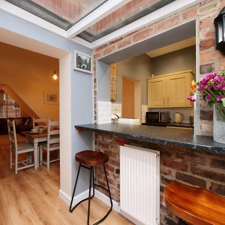 The River Walk House Yorkヴィラ エクステリア 写真